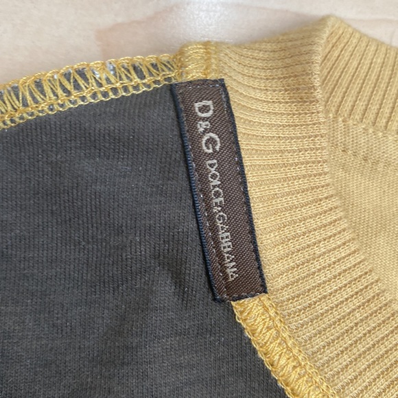 D&G by Dolce Gabbana Honk Kong T-Shirt - Picture 4 of 13